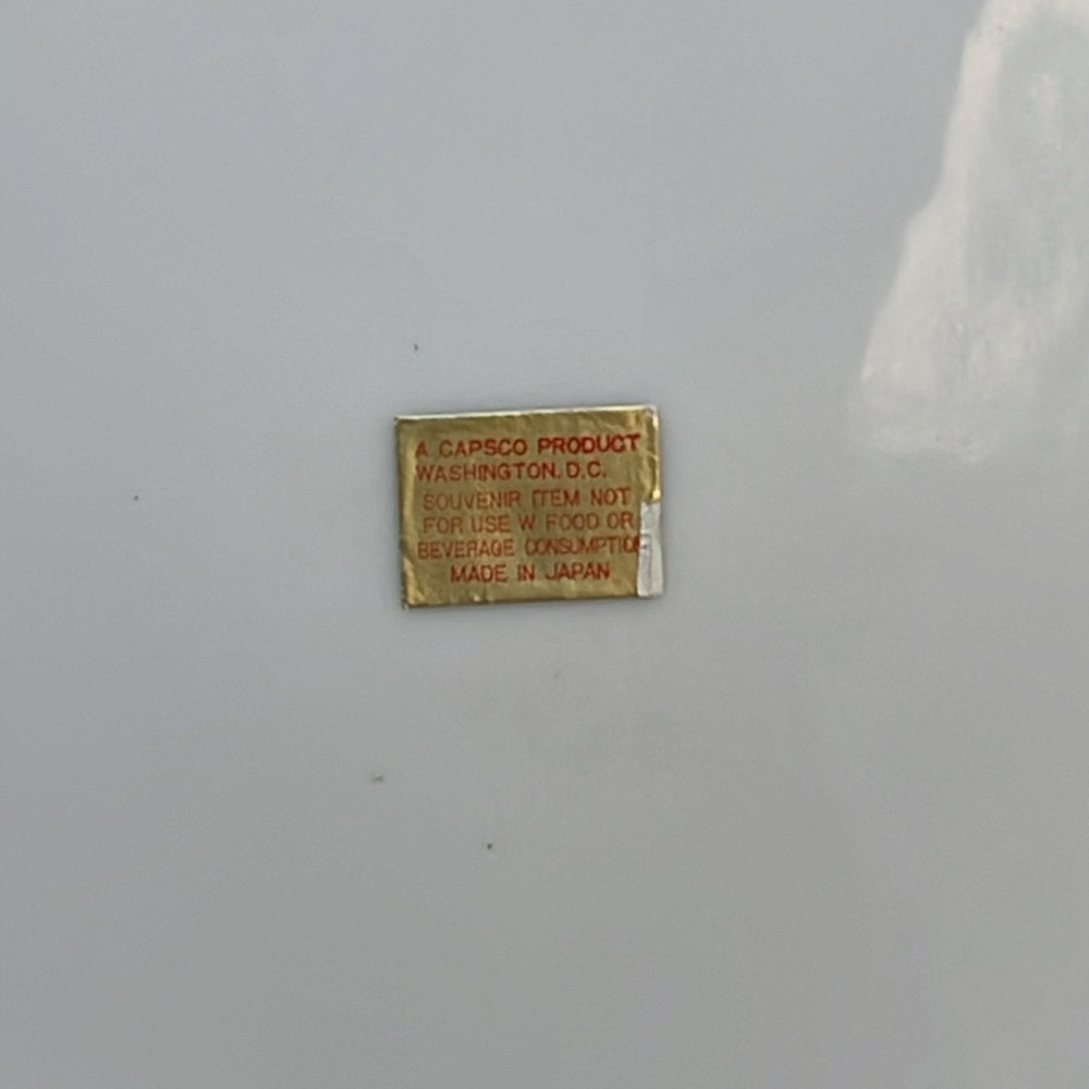 Vintage Souvenir Plate Featuring The Capitol Washington D.C. - Picture 8 of 11